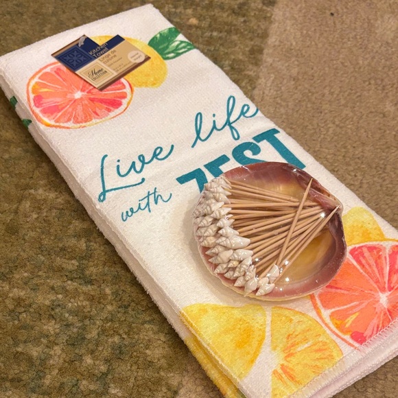NWT Shell Tip Toothpicks in Shell & Citrus Towel - Picture 10 of 10